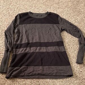 ALO Yoga Gray and Black Women's Top